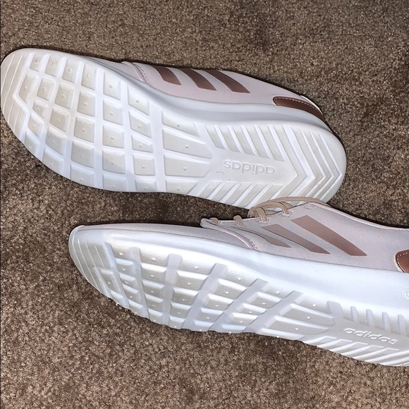 Adidas - Picture 2 of 3